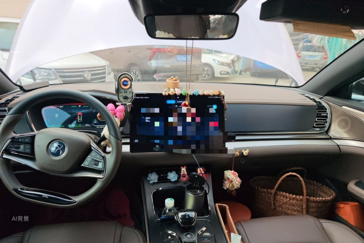 BYD Han 2023 car image #11