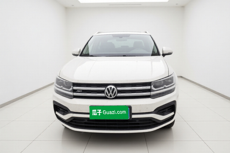 Volkswagen Tharu 2019 car image #3