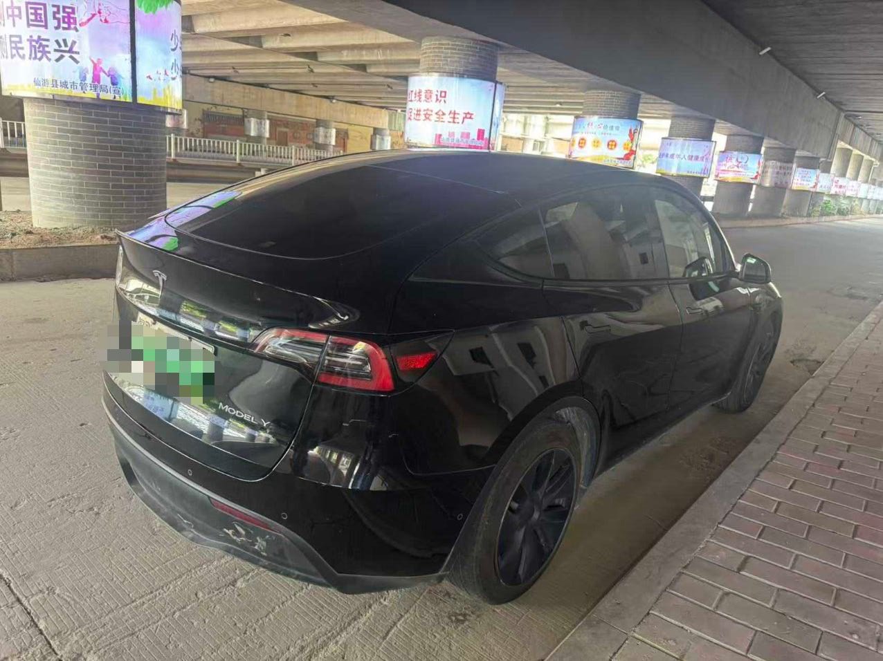 Tesla Model Y 2024 car image #6