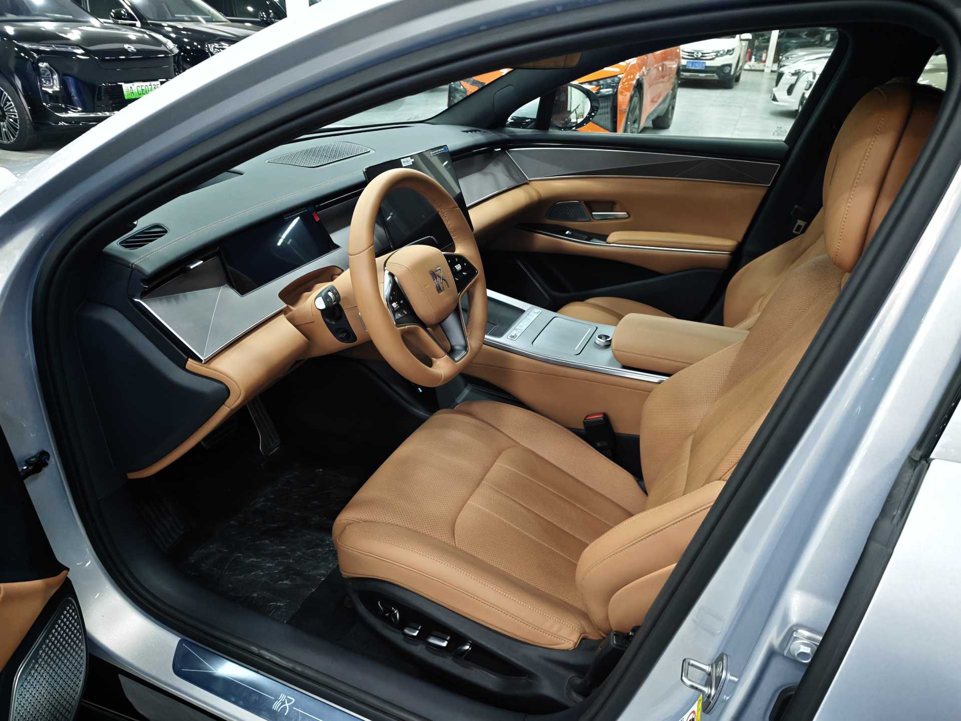 BYD HanL 2025 صورة سيارة #7