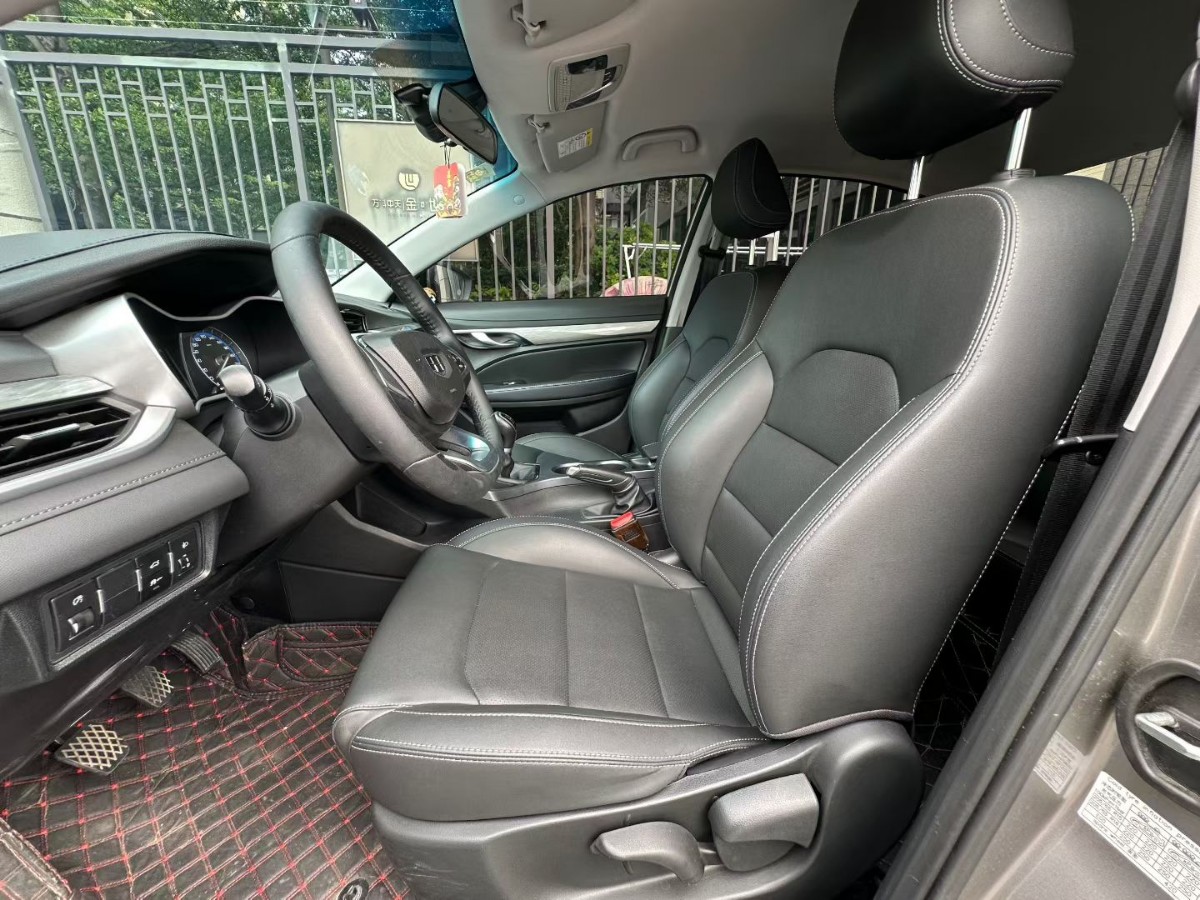 GEELY Emgrand 2019 car image #4