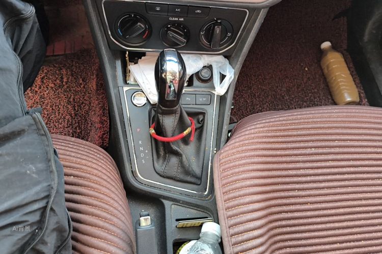 Volkswagen Lavida 2018 car image #16