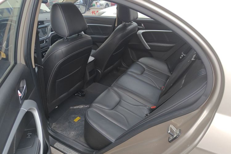 GEELY Emgrand 2017 immagine di auto #13