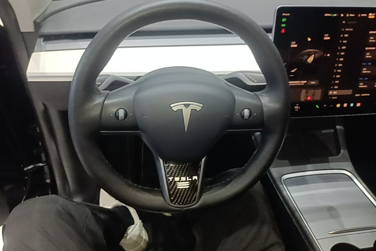 Tesla Model Y 2022 #11 Tesla Model Y 2022 car image #11