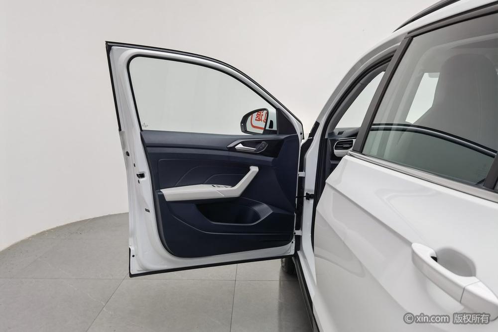 Volkswagen Tharu 2025 car image #21