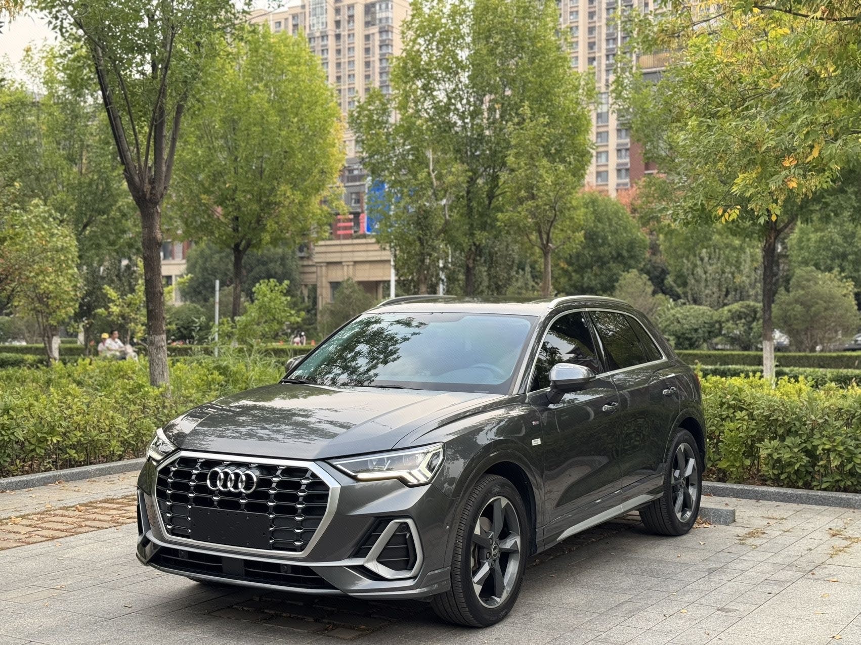 Audi Q3 2023 car image 