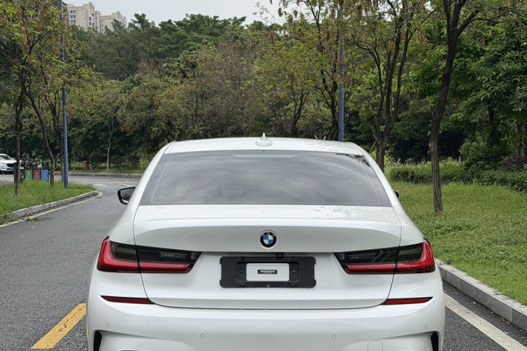 BMW 3 Series 2020 #8 BMW 3 Series 2020 car image #8
