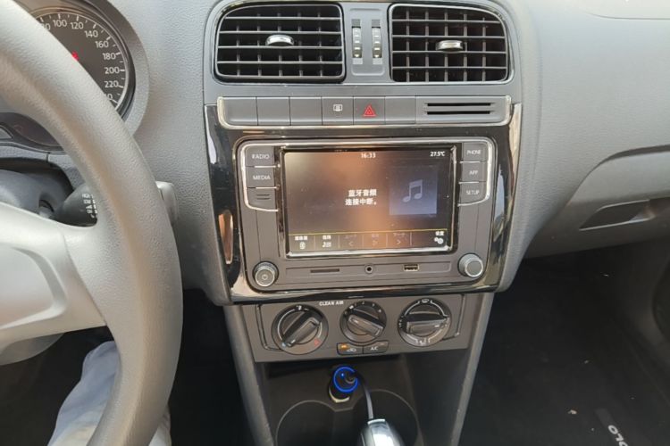 Volkswagen Polo 2018 #13 Volkswagen Polo 2018 car image #13