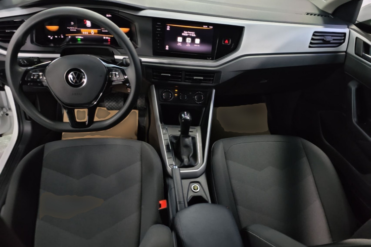 Volkswagen Polo 2022 car image #11