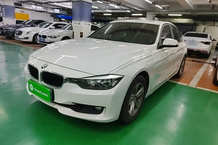 BMW 3 Series 2017 #2 BMW 3 Series 2017 imagem de carro #2