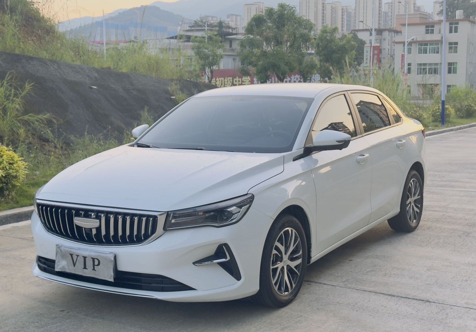 GEELY Emgrand 2025 صورة سيارة 