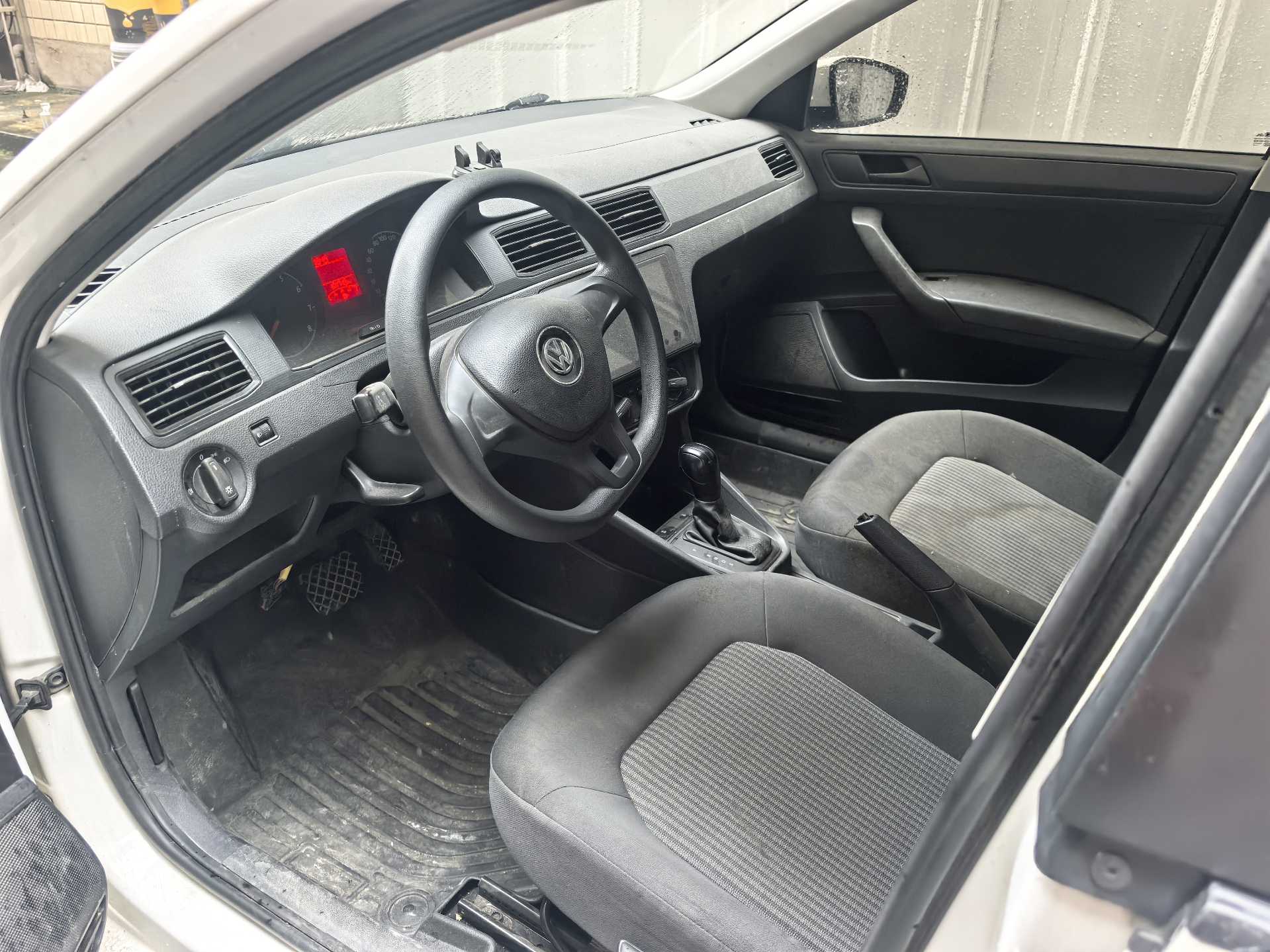 Volkswagen Santana 2021 car image #5