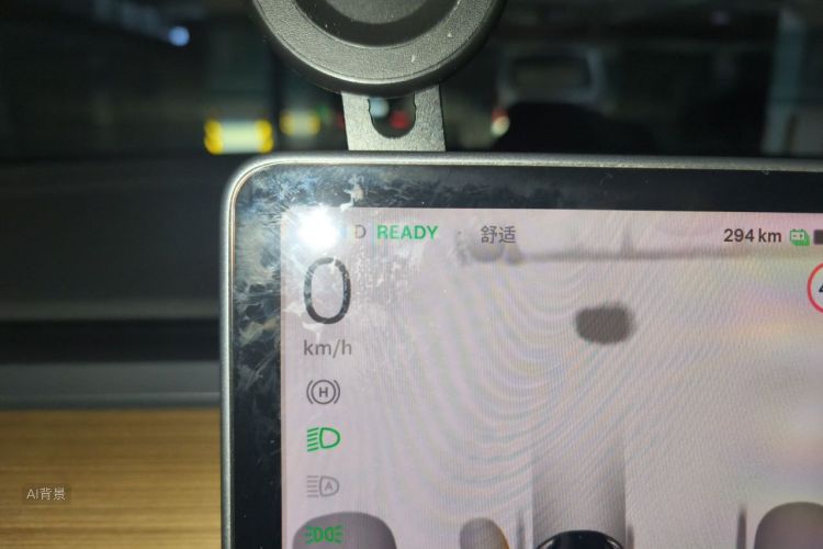 Tesla Model Y 2022 immagine di auto #13