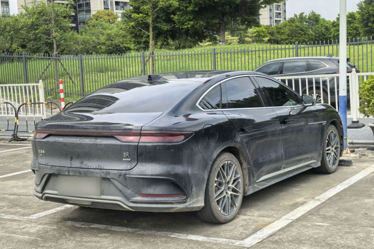 BYD Han 2025 car image #7