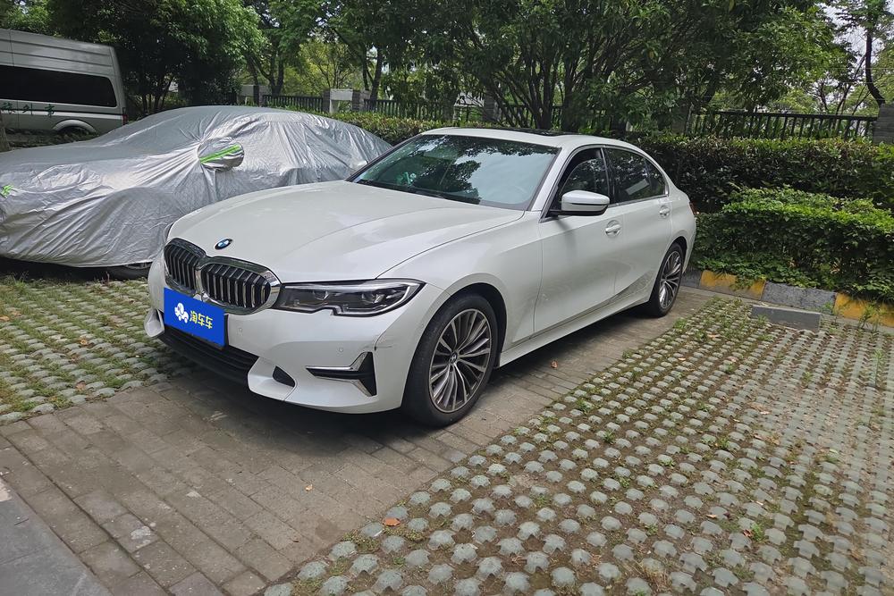 BMW 3 Series 2019 car image 