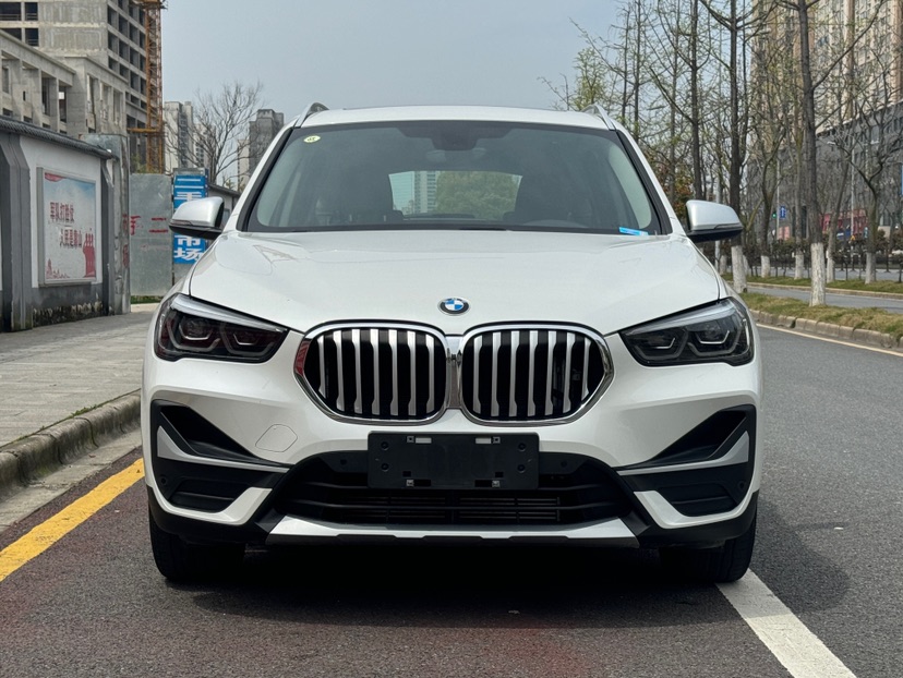BMW X1 2022 car image #2