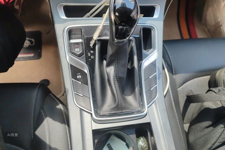 GEELY Emgrand 2021 immagine di auto #16