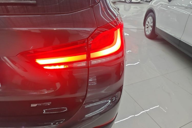 BMW X1 2021 car image #8