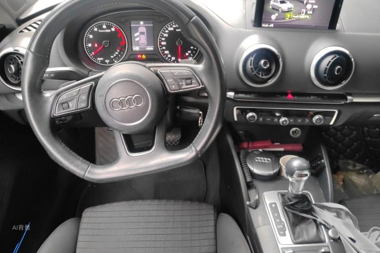 Audi A3 2018 car image #12