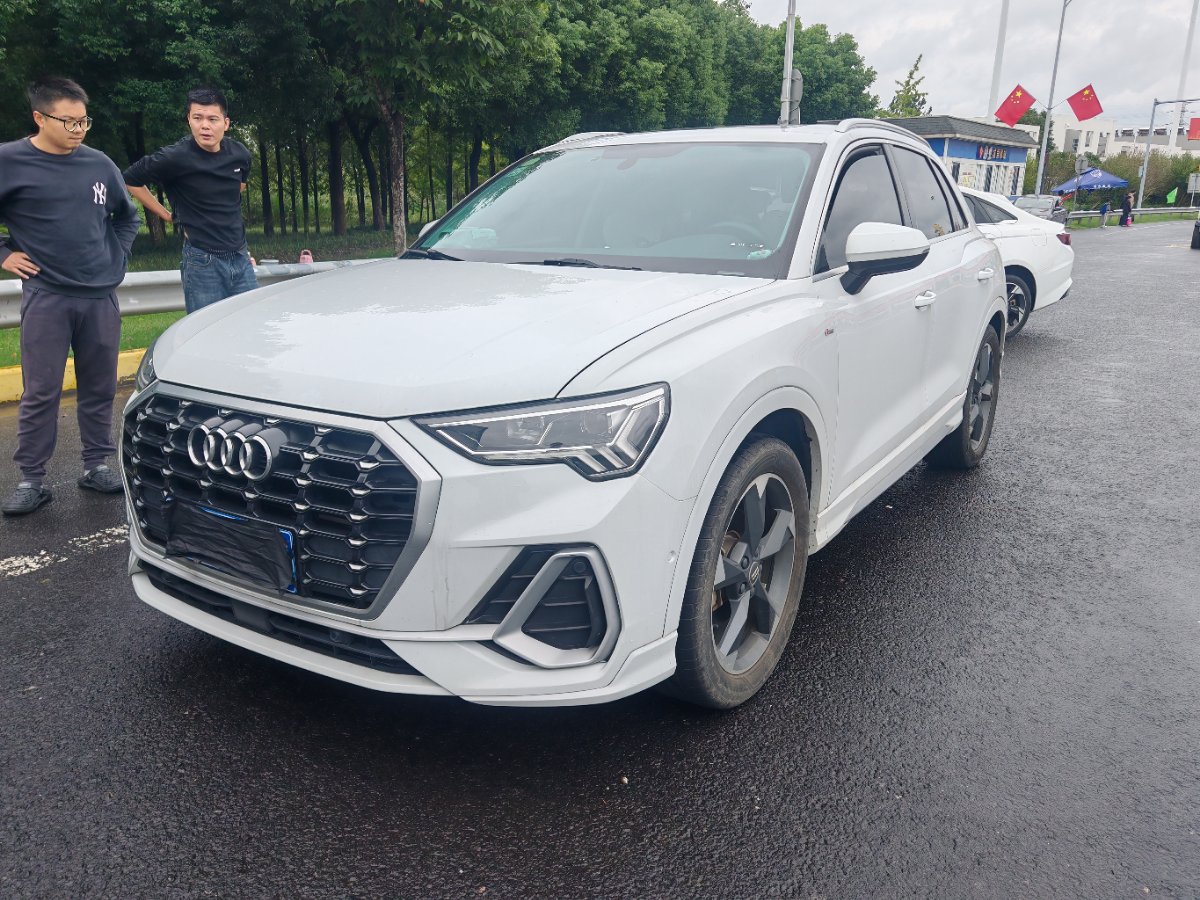 Audi Q3 2020 Audi Q3 2020 car image