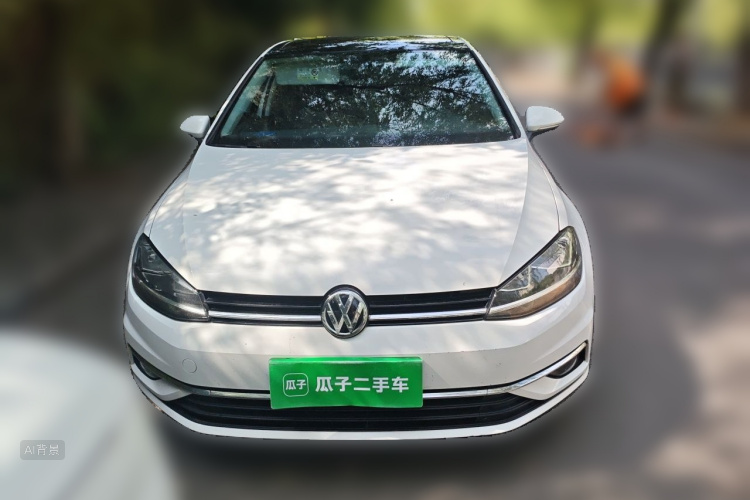 Volkswagen Golf 2020 car image #3