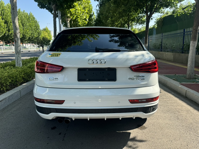 Audi Q3 2019 car image #4