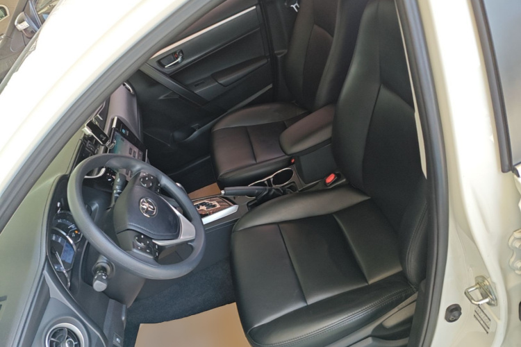 Toyota Corolla 2018 immagine di auto #15