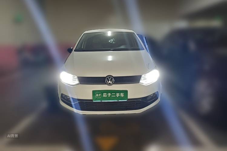Volkswagen Polo 2015 car image #3