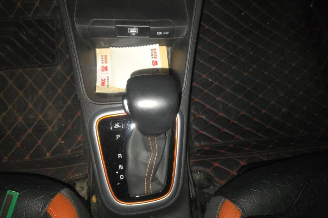 Kia KX1 2018 immagine di auto #27