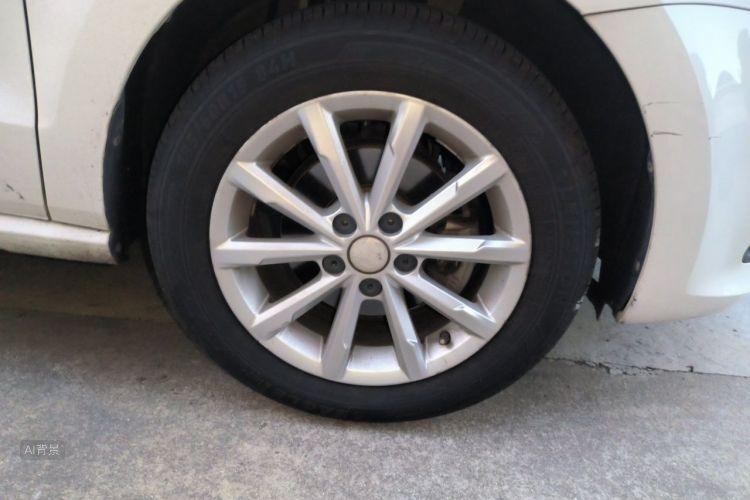 Volkswagen Polo 2016 car image #9
