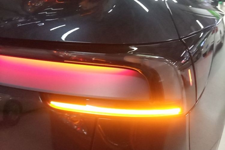 Tesla Model Y 2025 #8 Tesla Model Y 2025 car image #8