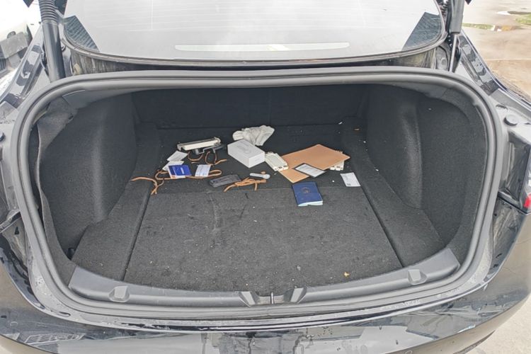 Tesla Model 3 2022 car image #19