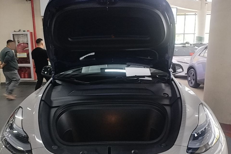 Tesla Model Y 2023 #23 Tesla Model Y 2023 car image #23