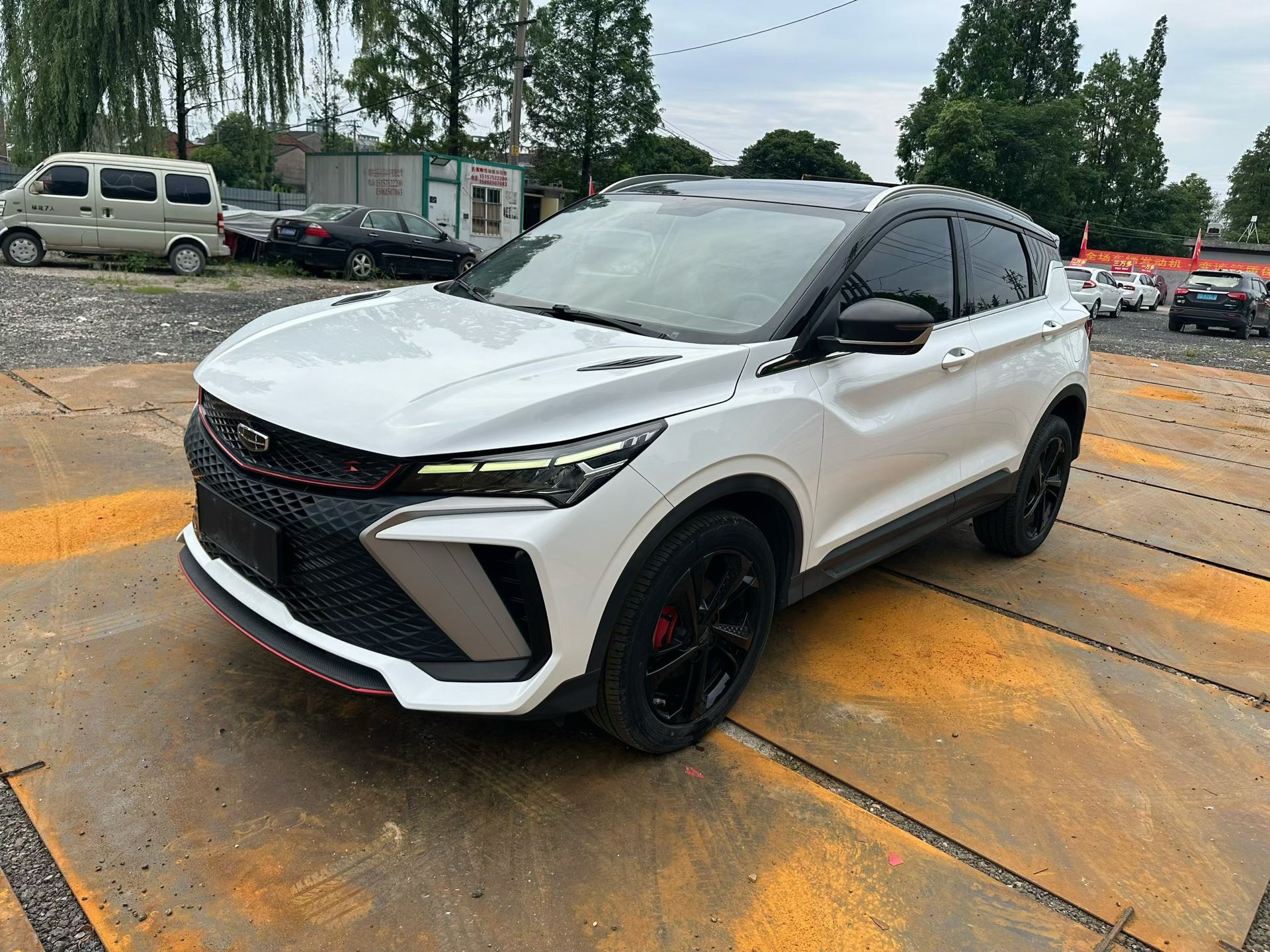 GEELY Coolray 2023 car image 