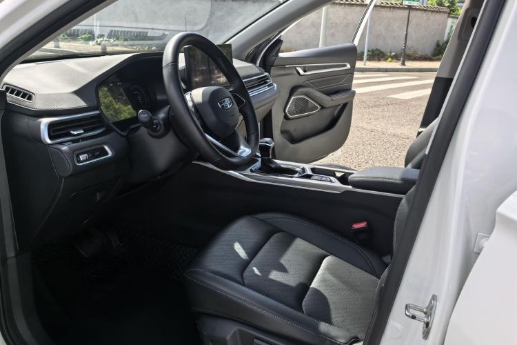 GEELY Emgrand 2023 car image #11