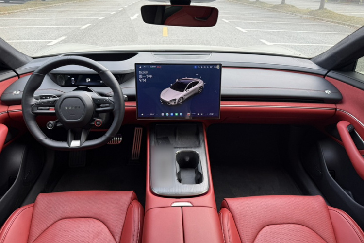 MI SU7 2024 immagine di auto #12