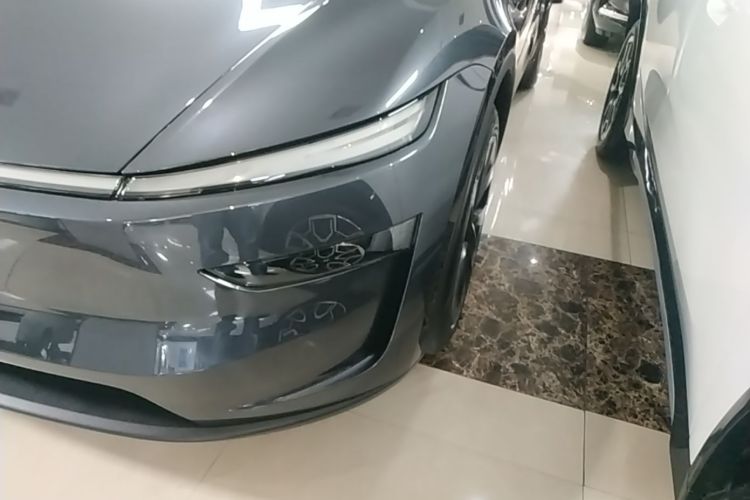 Tesla Model Y 2025 #23 Tesla Model Y 2025 car image #23