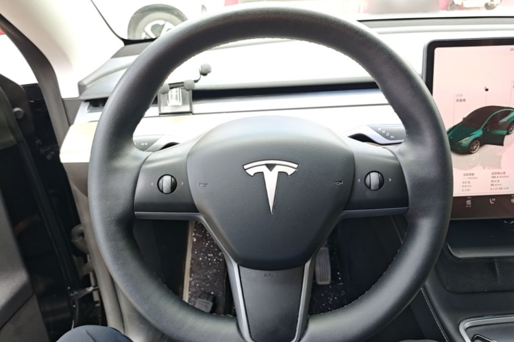 Tesla Model Y 2023 #11 Tesla Model Y 2023 immagine di auto #11