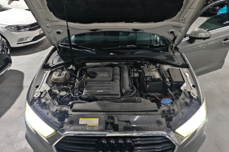 Audi A3 2019 car image #20