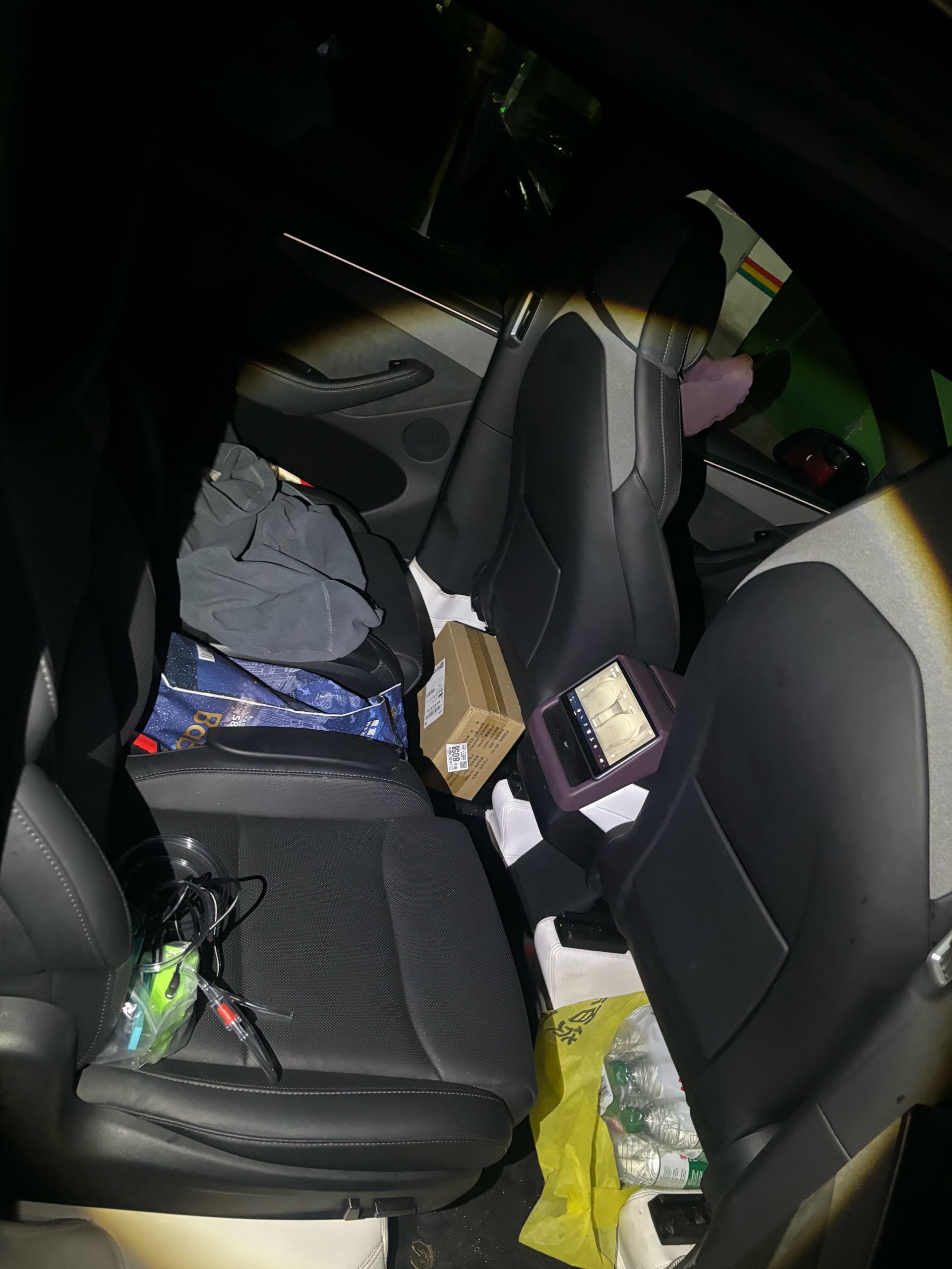 Tesla Model Y L 2026 car image #4