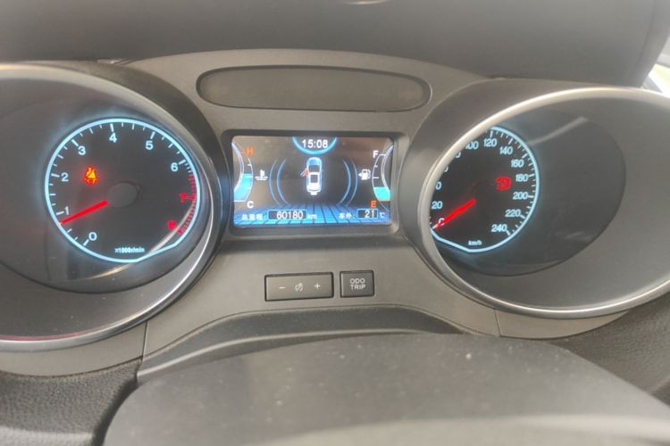 BYD Yuan 2016 #14 BYD Yuan 2016 car image #14
