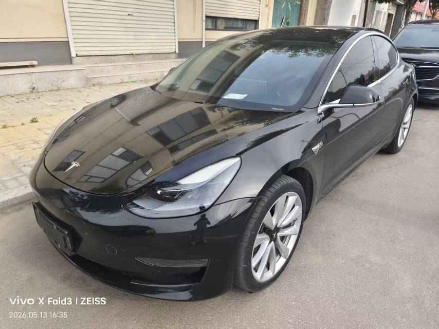 Tesla Model 3 2020 car image 