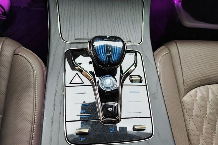 BYD Han 2022 #14 BYD Han 2022 car image #14