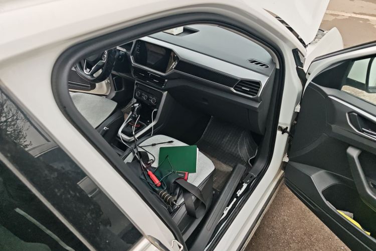 Volkswagen T-Cross 2021 car image #23