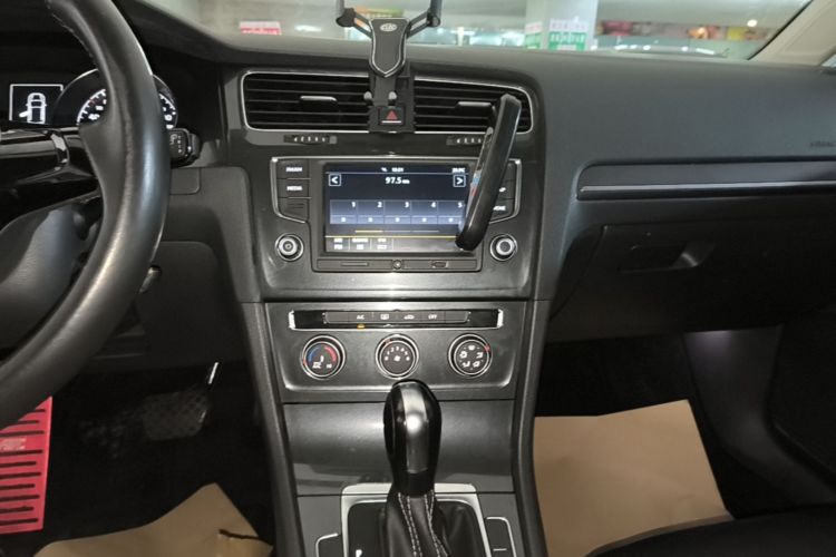 Volkswagen Golf 2017 #15 Volkswagen Golf 2017 car image #15