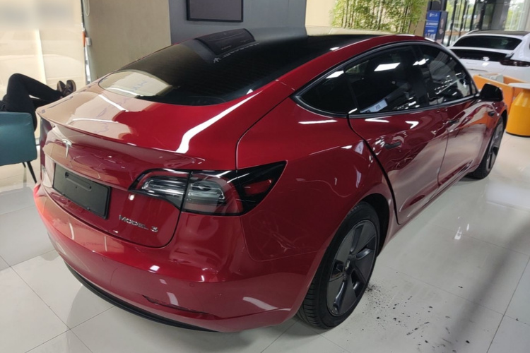 Tesla Model 3 2020 car image #5