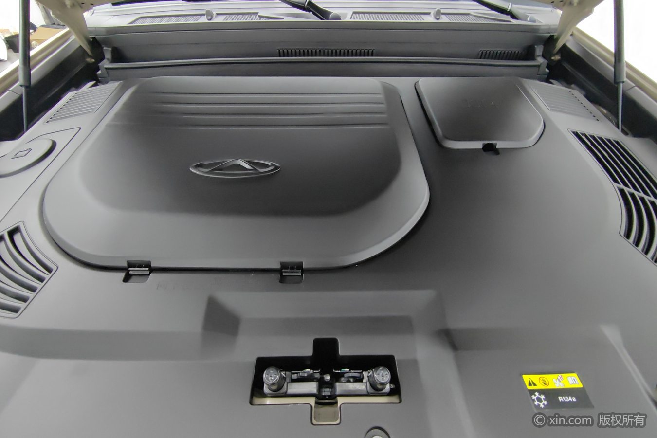 Jetour Traveller 2024 car image #18