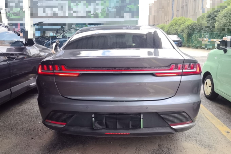 BYD Han 2022 car image #6