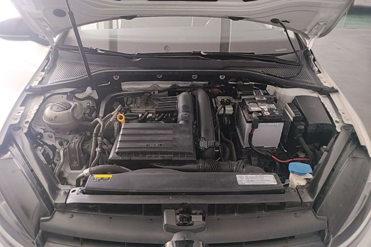 Volkswagen Golf 2018 car image #20