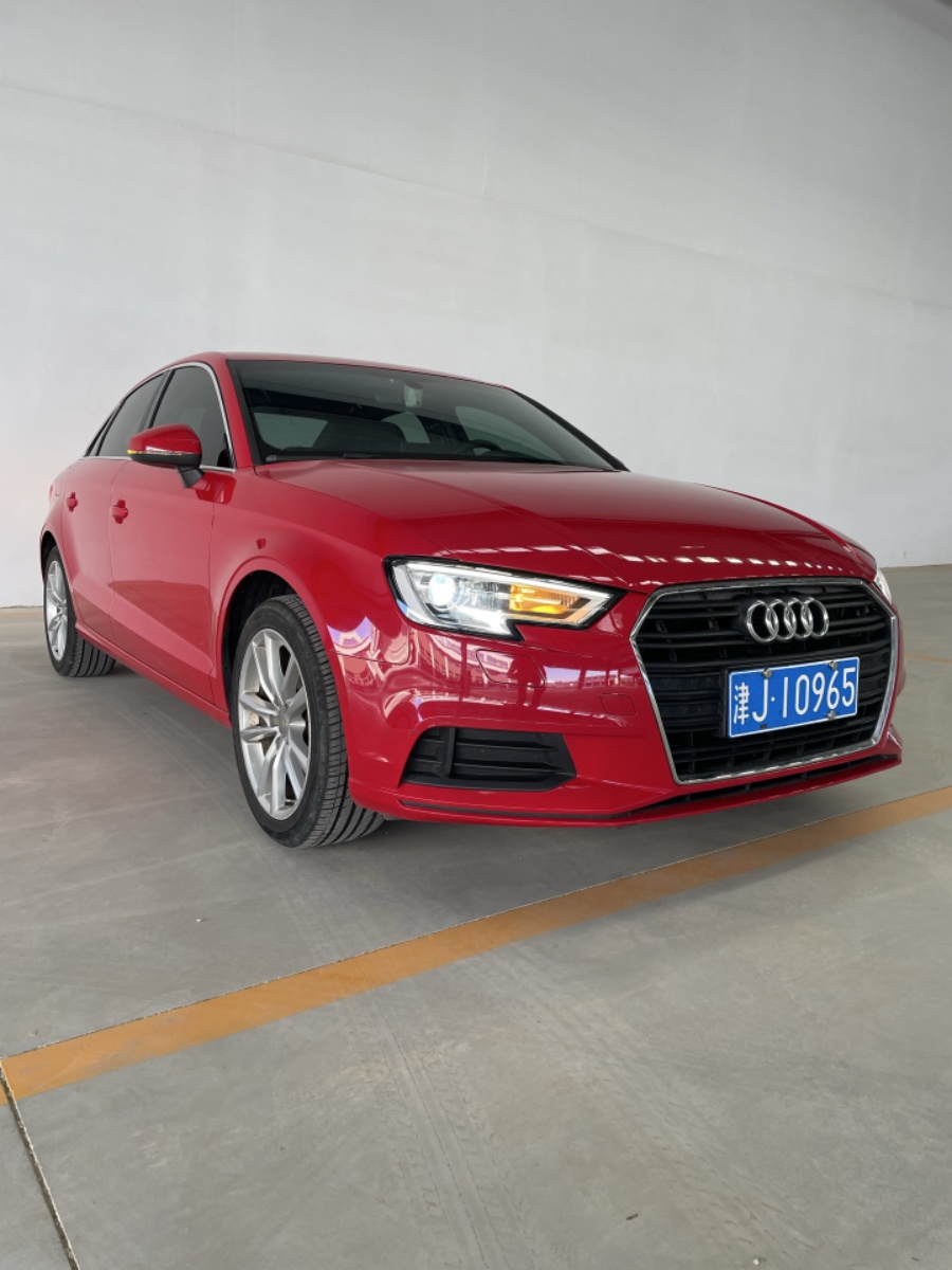 Audi A3 2018 car image #3